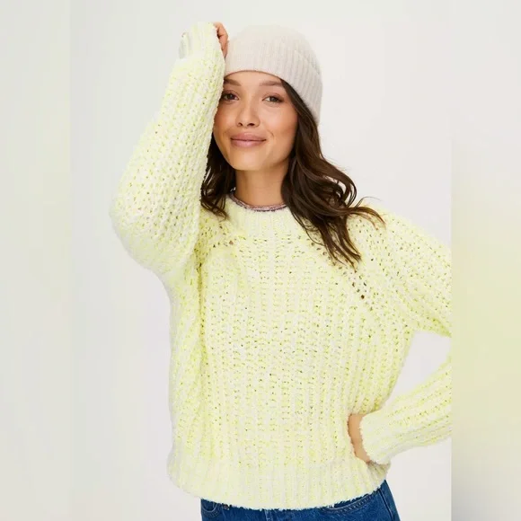 Aritzia sales yellow sweater